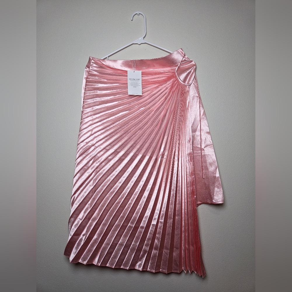 NWT Wearvast Pink Accordian Skirt Size 8